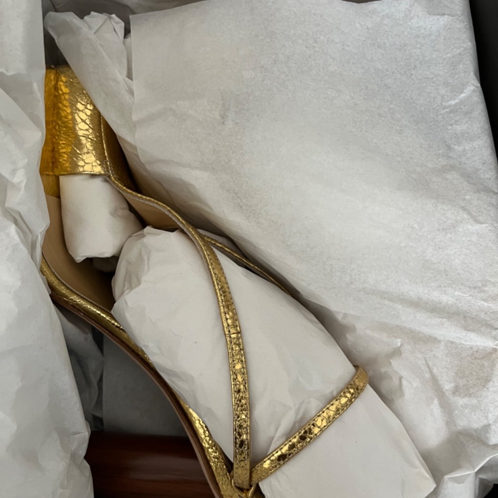 A.W.A.K.E. Mode Christine Shoes in Gold - Picture 7 of 7